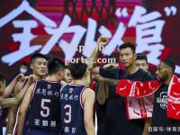 bsports体育-CBA宣布停赛!联赛因疫情暂停,球迷急需等待重新开赛时间_