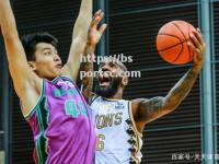 bsports体育-辽宁男篮神锋哈德森砍下30+10，率队轻取山东！